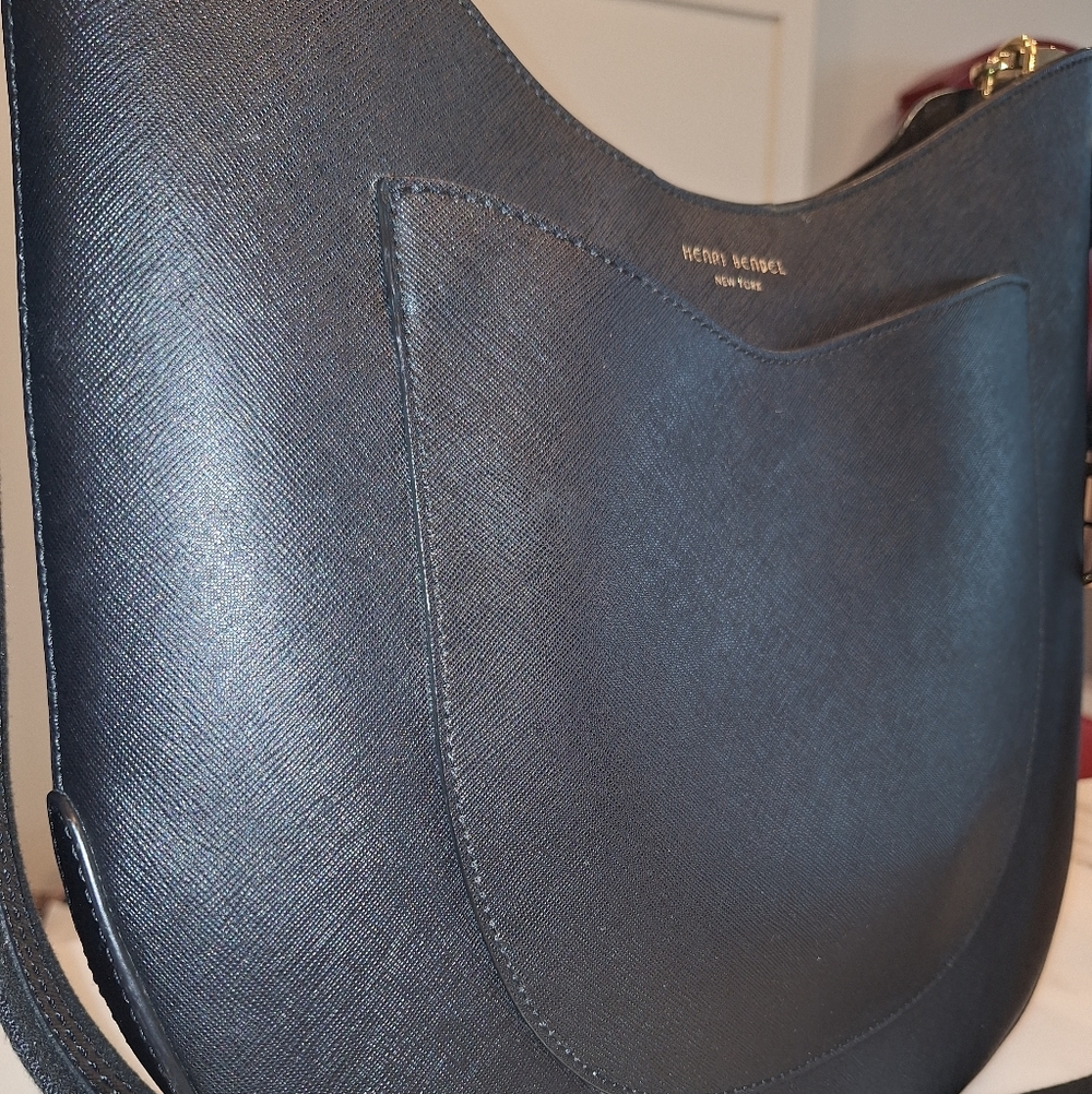 NWOT Henri Bendel Black West 57th Saffiano Leather Hobo Handbag w/ Crossbody - Picture 4 of 4
